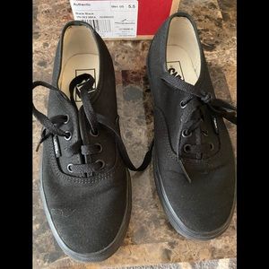 VANS Canvas Shoes (Boys 5.5)